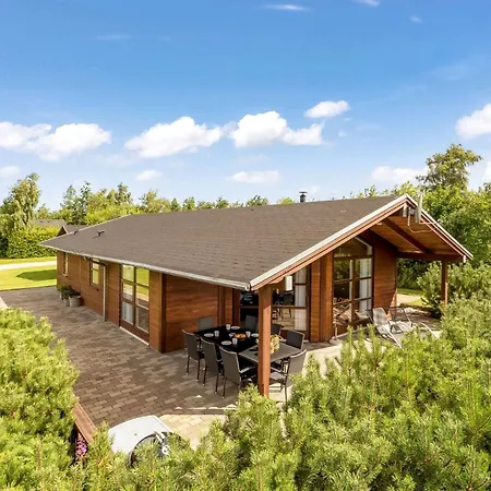 Yngve - 3-5km From The Sea By Interhome *